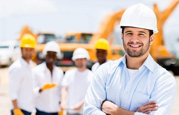 老外安全帽不系帶